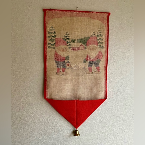 Gnomes Burlap Card Mail Holder - Picture 4 of 10